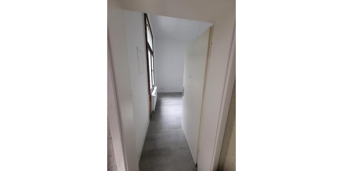 Erdgeschoßwohnung Wuppertal Arrenberg - 1 Zimmer, 20 m&sup2;, 319&euro; | Angebot:25307505