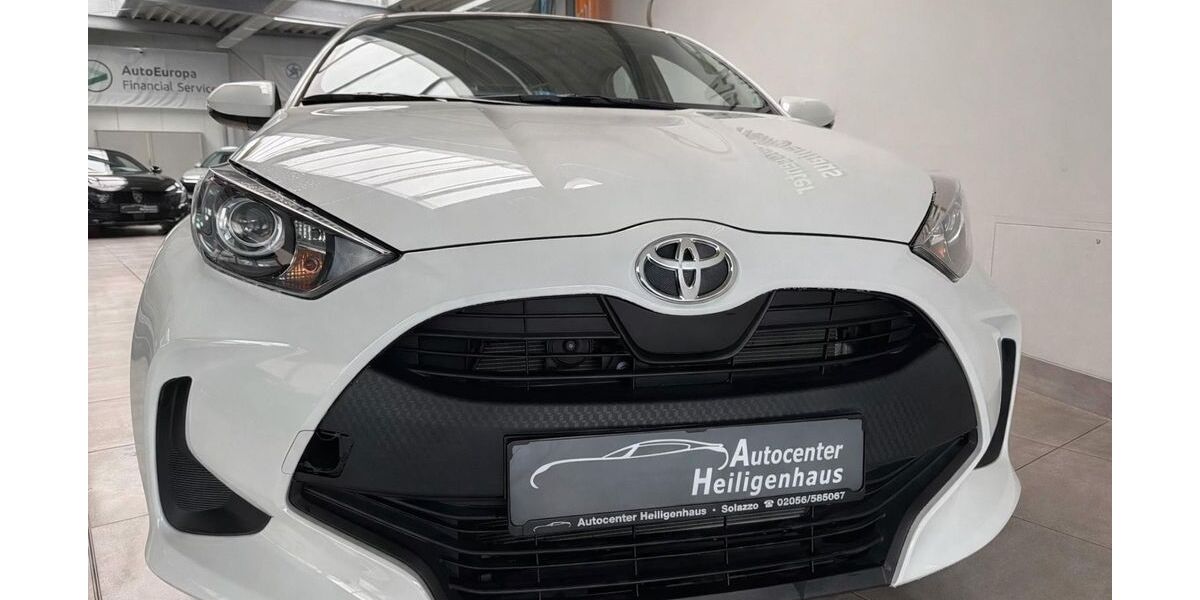Toyota Yaris 12.197 km 19.580 &euro; Heiligenhaus 42579
