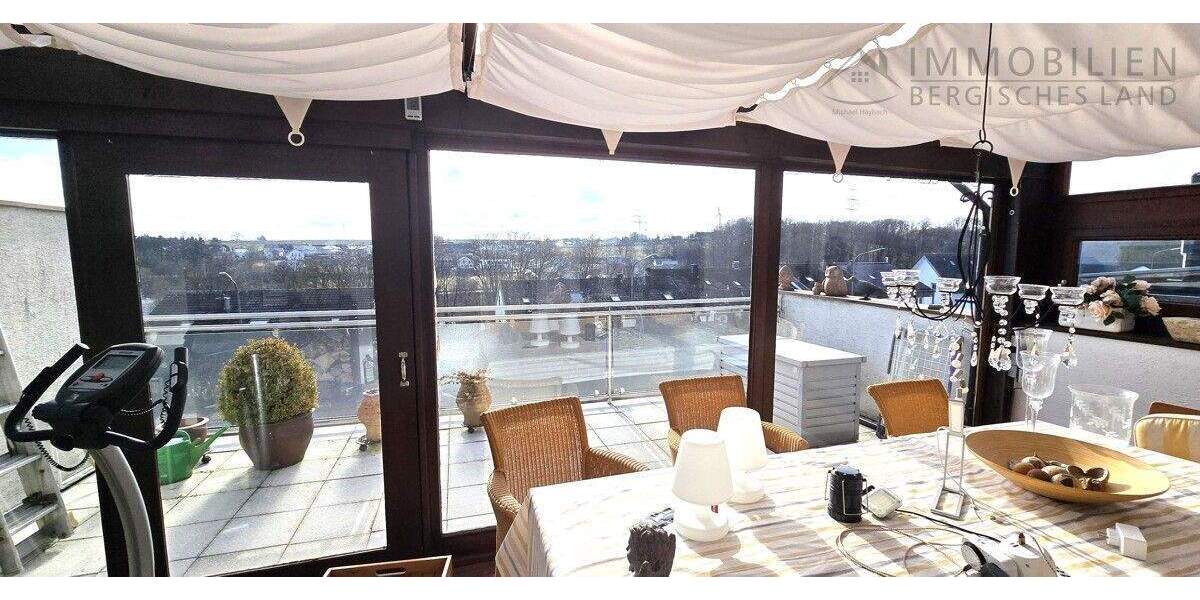 Reihenendhaus Hückeswagen Wiehagen - 5 Zimmer, 156 m&sup2;, 329.000&euro; | Angebot:25675575