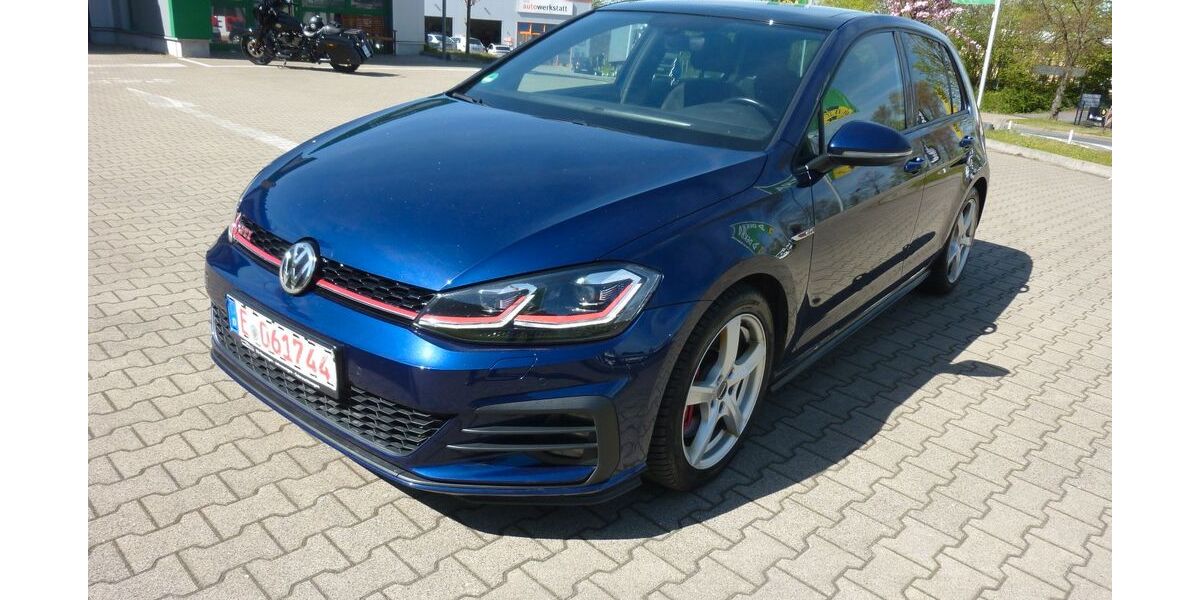 VW Golf 224.000 km 13.999 &euro; Essen 45144