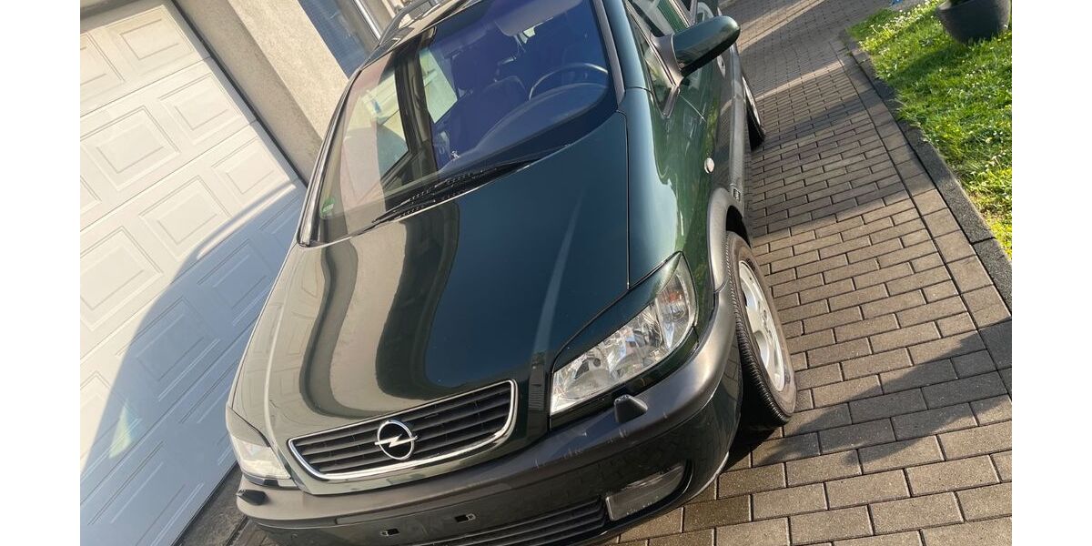 Opel Zafira 180.000 km 2.999 &euro; Remscheid 42859