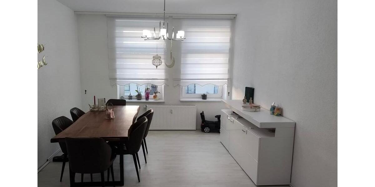 Etagenwohnung Gelsenkirchen Resse - 5 Zimmer, 135 m&sup2;, 1.500&euro; | Angebot:27566341