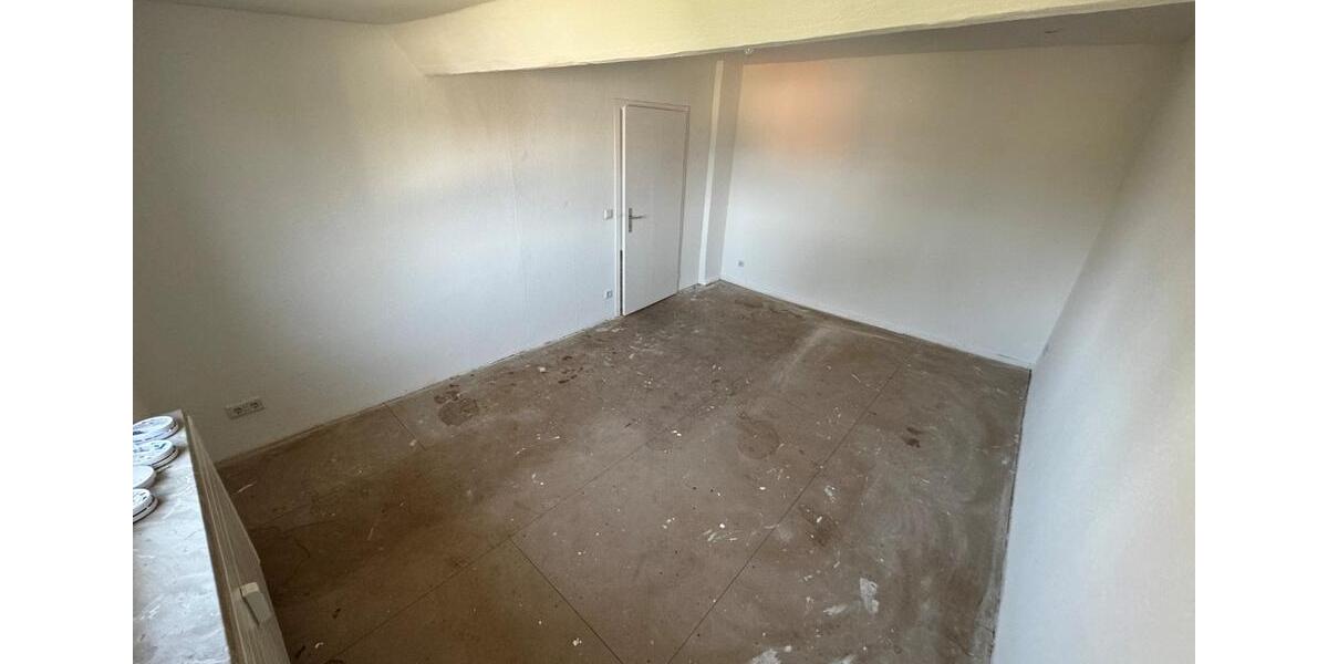 Dachgeschoßwohnung Gelsenkirchen Rotthausen - 3.5 Zimmer, 73 m&sup2;, 490&euro; | Angebot:25867957