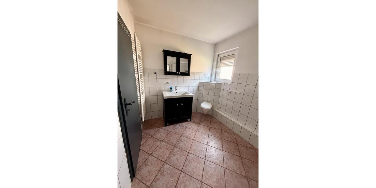 Bungalow Wermelskirchen - 2.5 Zimmer, 78 m&sup2;, 299.000&euro; | Angebot:26040029