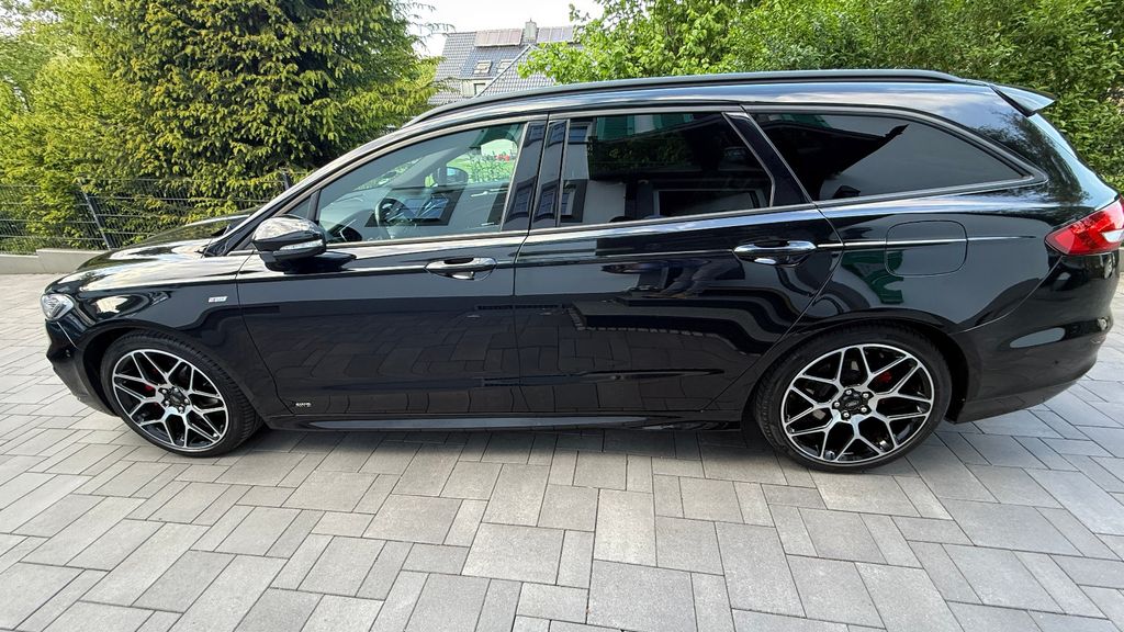 Ford Mondeo 97.920 km 18.500 &euro; Velbert 42549