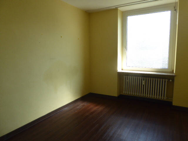 Gewerbeobjekt Düsseldorf Rath - 8 Zimmer, 156 m&sup2;, 350.000&euro; | Angebot:25665198