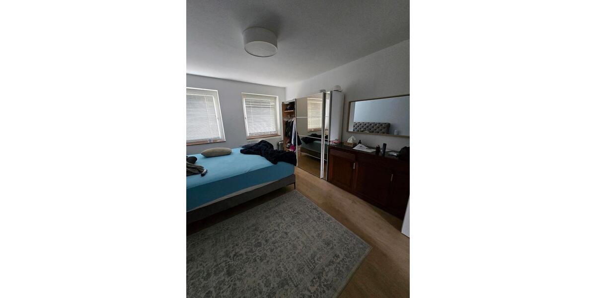 Etagenwohnung Düsseldorf Heerdt - 2 Zimmer, 55 m&sup2;, 1.220&euro; | Angebot:27568475