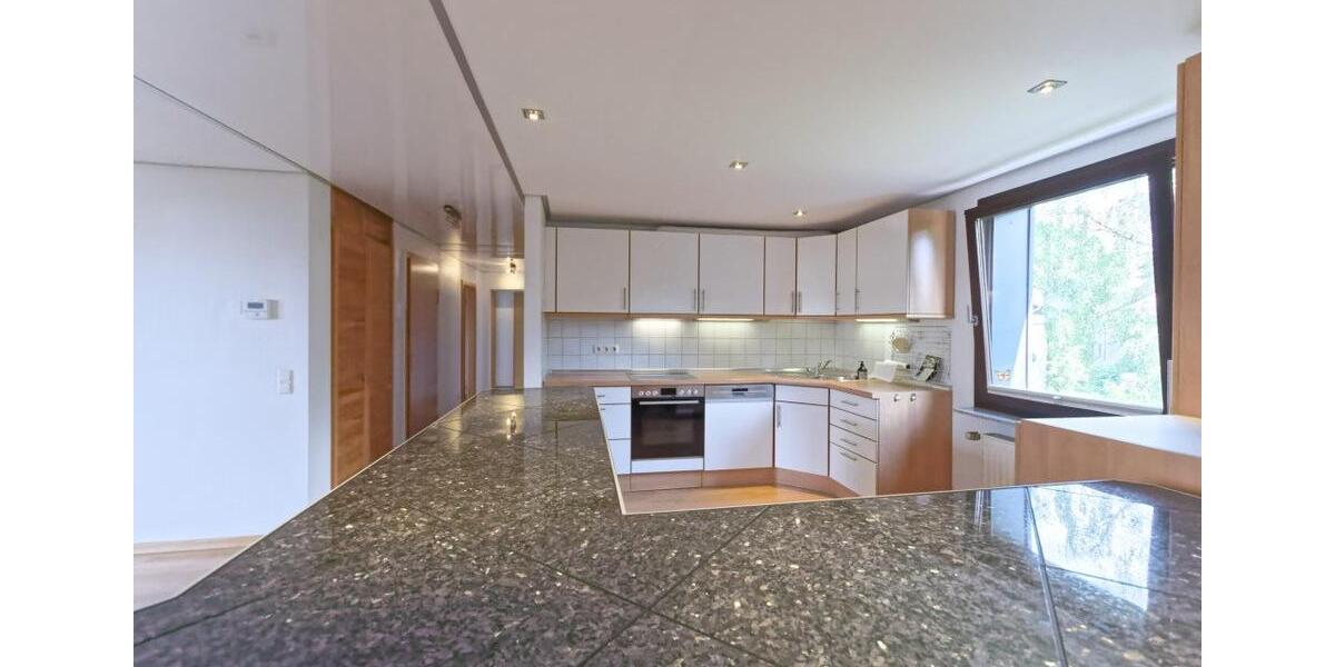 Dachgeschoßwohnung Oberhausen Biefang - 4 Zimmer, 97 m&sup2;, 217.000&euro; | Angebot:27224333