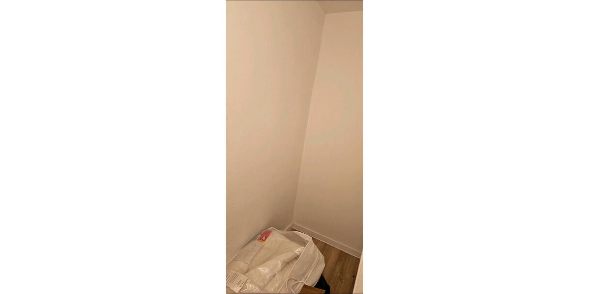 Etagenwohnung Solingen Aufderhöhe - 2 Zimmer, 65 m&sup2;, 950&euro; | Angebot:27538176