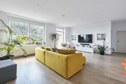 Wohnung Solingen - 3 Zimmer, 107 m&sup2;, 900&euro; | Angebot:24320781