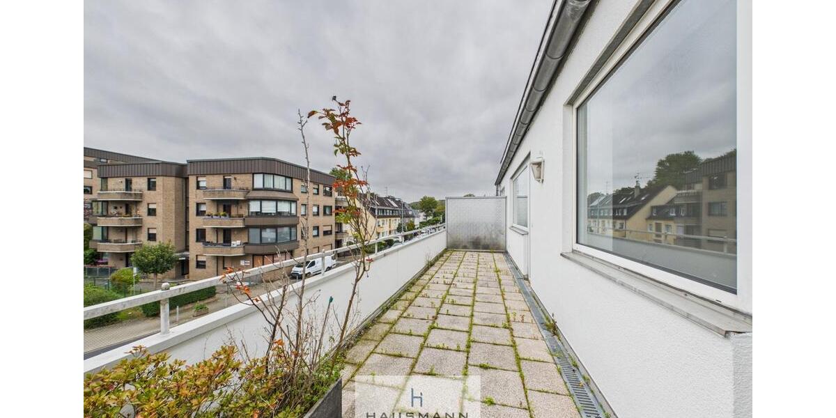 Etagenwohnung Düsseldorf Stadtbezirk 8 - 3 Zimmer, 109 m&sup2;, 1.450&euro; | Angebot:24157205