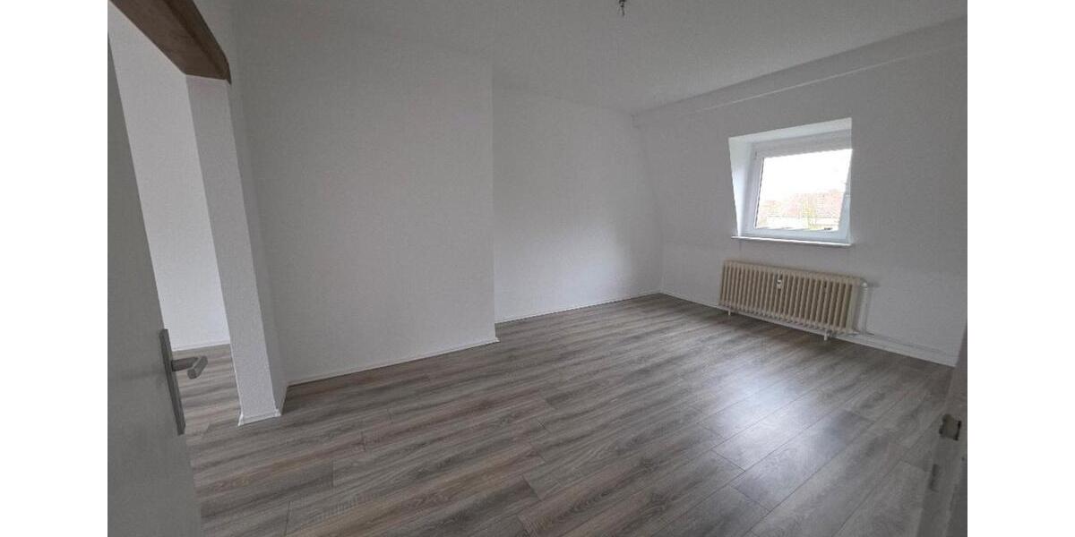 Dachgeschoßwohnung Gevelsberg - 3 Zimmer, 96 m&sup2;, 650&euro; | Angebot:25725329