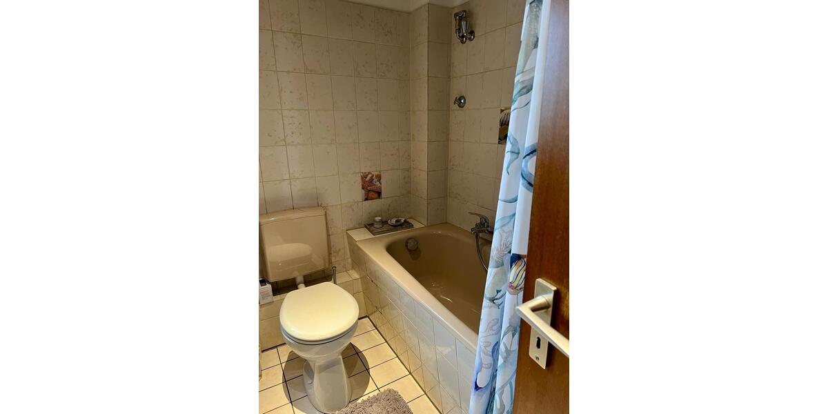 Dachgeschoßwohnung Duisburg Rheinhausen - 3 Zimmer, 71 m&sup2;, 680&euro; | Angebot:25182233