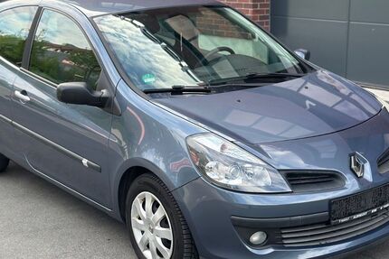 Renault Clio 100.000 km 2.499 &euro; Essen 45326