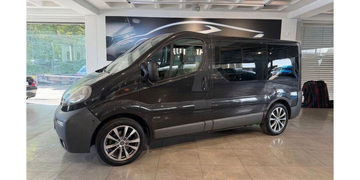 Opel Vivaro 173.553 km 8.950 &euro; Ratingen 40880