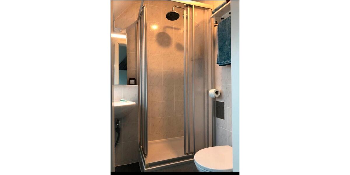 Dachgeschoßwohnung Wermelskirchen - 3 Zimmer, 64 m&sup2;, 195.000&euro; | Angebot:23863611