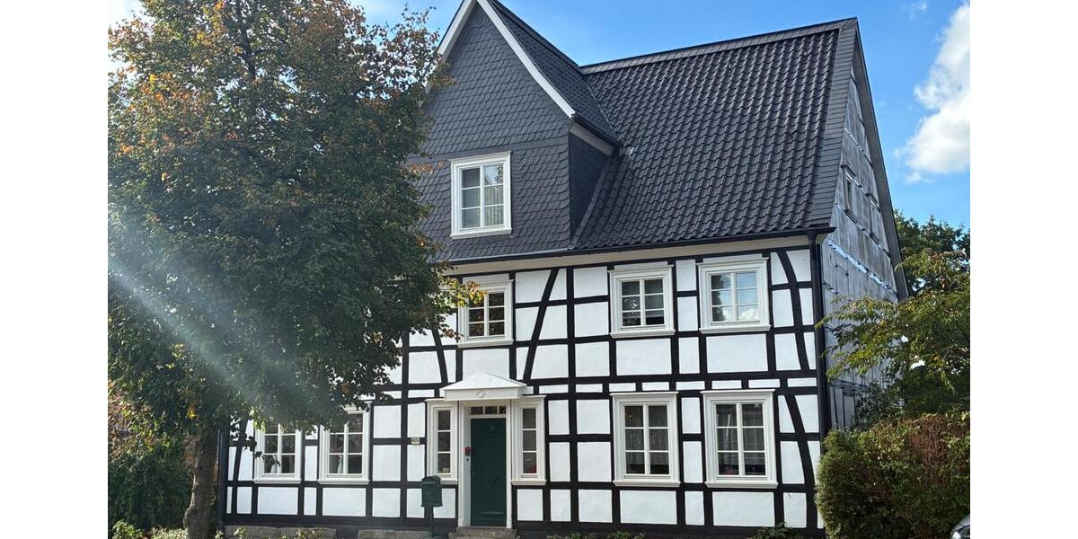 Einfamilienhaus Wuppertal Gemarkung Nächstebreck - 8 Zimmer, 320 m&sup2;, 550.000&euro; | Angebot:27534084