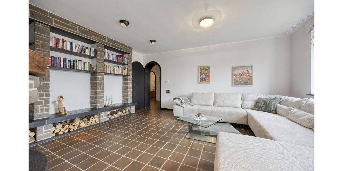 Großzügiges Einfamilienhaus mit einer Einheit für ein stilles Gewerbe - Einfamilienhaus Radevormwald Innenstadt | Angebot:26894787