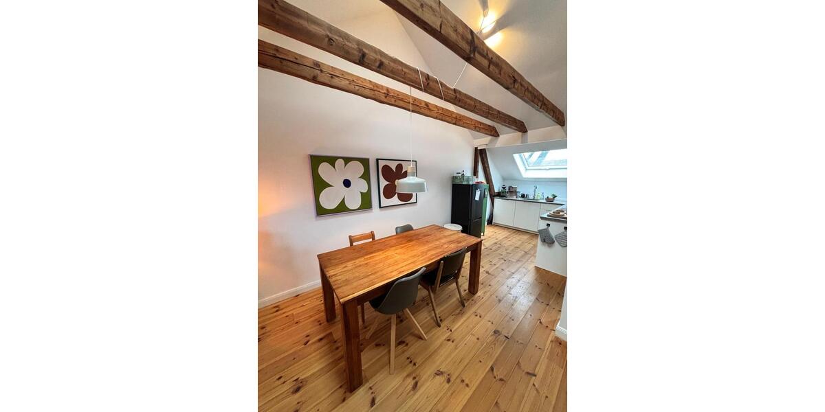 Dachgeschoßwohnung Duisburg Laar - 3 Zimmer, 77 m&sup2;, 725&euro; | Angebot:25343395