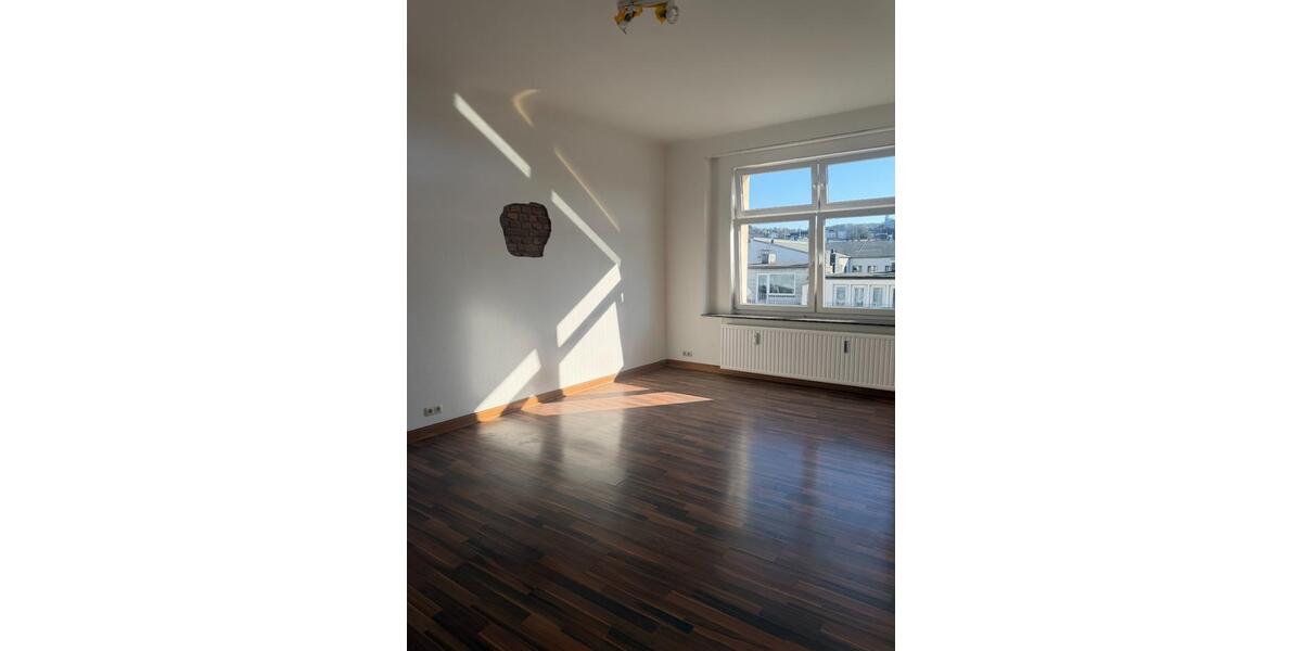 Etagenwohnung Wuppertal Gemarkung Elberfeld - 2 Zimmer, 76 m&sup2;, 647&euro; | Angebot:25853456