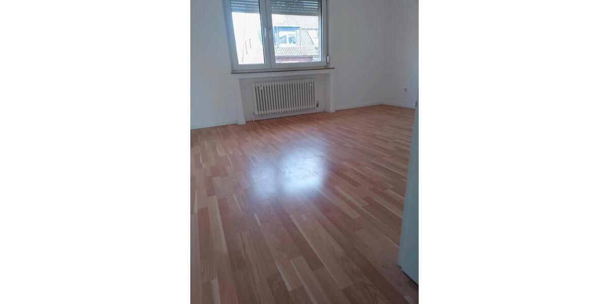 Etagenwohnung Oberhausen Biefang - 4 Zimmer, 98 m&sup2;, 860&euro; | Angebot:25876013