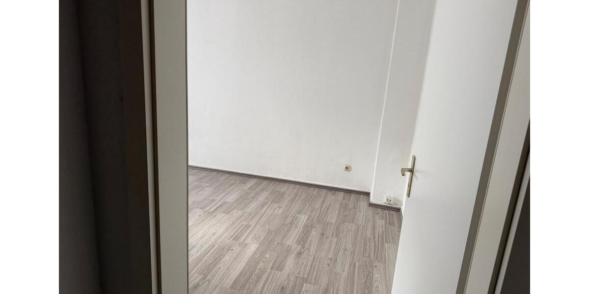 Erdgeschoßwohnung Gelsenkirchen - 2 Zimmer, 35 m&sup2;, 1.450&euro; | Angebot:27540776