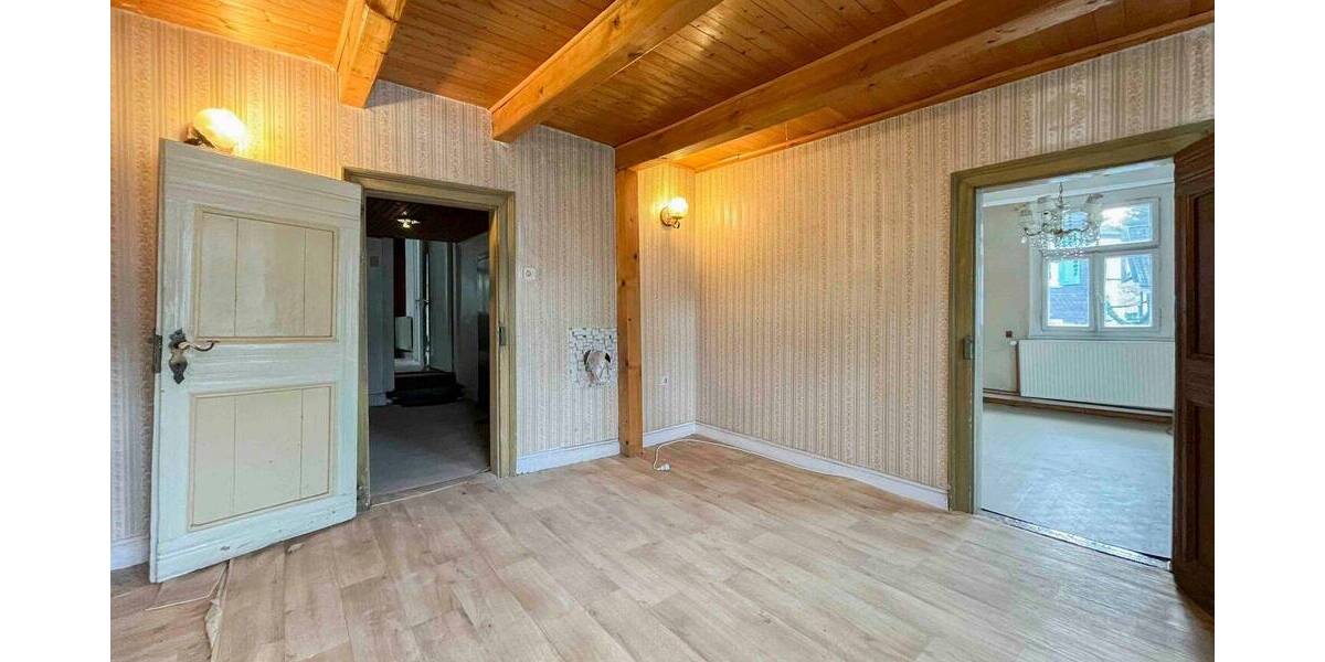 Einfamilienhaus Solingen Gräfrath - 6 Zimmer, 108 m&sup2;, 160.000&euro; | Angebot:26080887