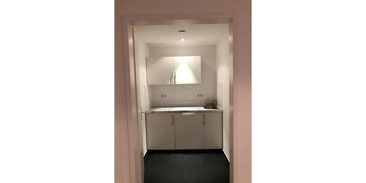 Gewerbeobjekt Düsseldorf Stadtmitte - 4 Zimmer, 125 m&sup2;, 2.500&euro; | Angebot:25738767