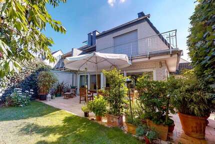 Haus Düsseldorf Stadtbezirk 5 - 6 Zimmer, 189 m&sup2;, 3.400&euro; | Angebot:26634101