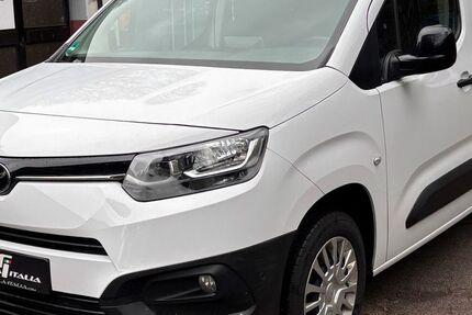 Toyota Proace City 83.400 km 14.290 &euro; Solingen 42697