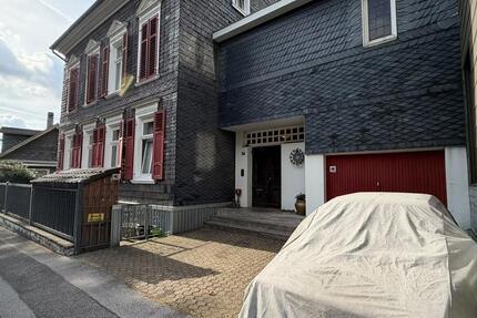 Haus Remscheid Reinshagen - 10 Zimmer, 250 m&sup2;, 425.000&euro; | Angebot:27519774
