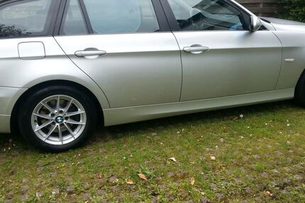 BMW 318 212.000 km 3.200 &euro; Bochum 44789