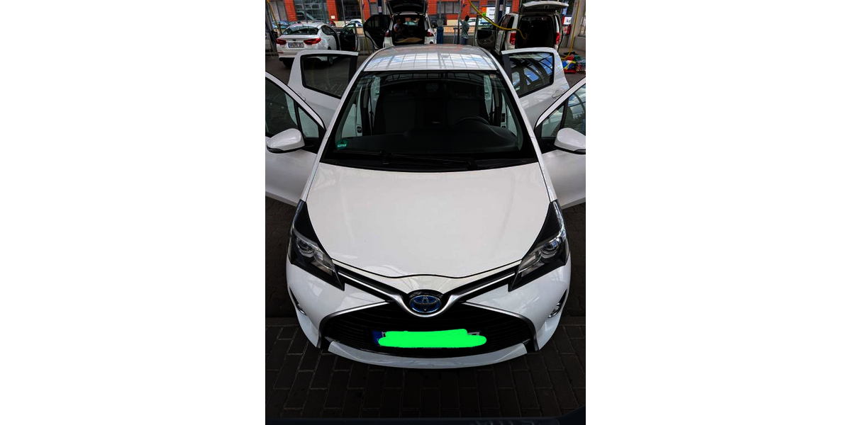 Toyota Yaris 122.500 km 11.499 &euro; Düsseldorf 40227