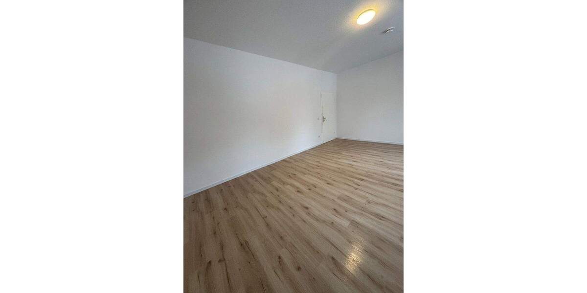 Etagenwohnung Witten Annen - 3 Zimmer, 85 m&sup2;, 890&euro; | Angebot:25910520