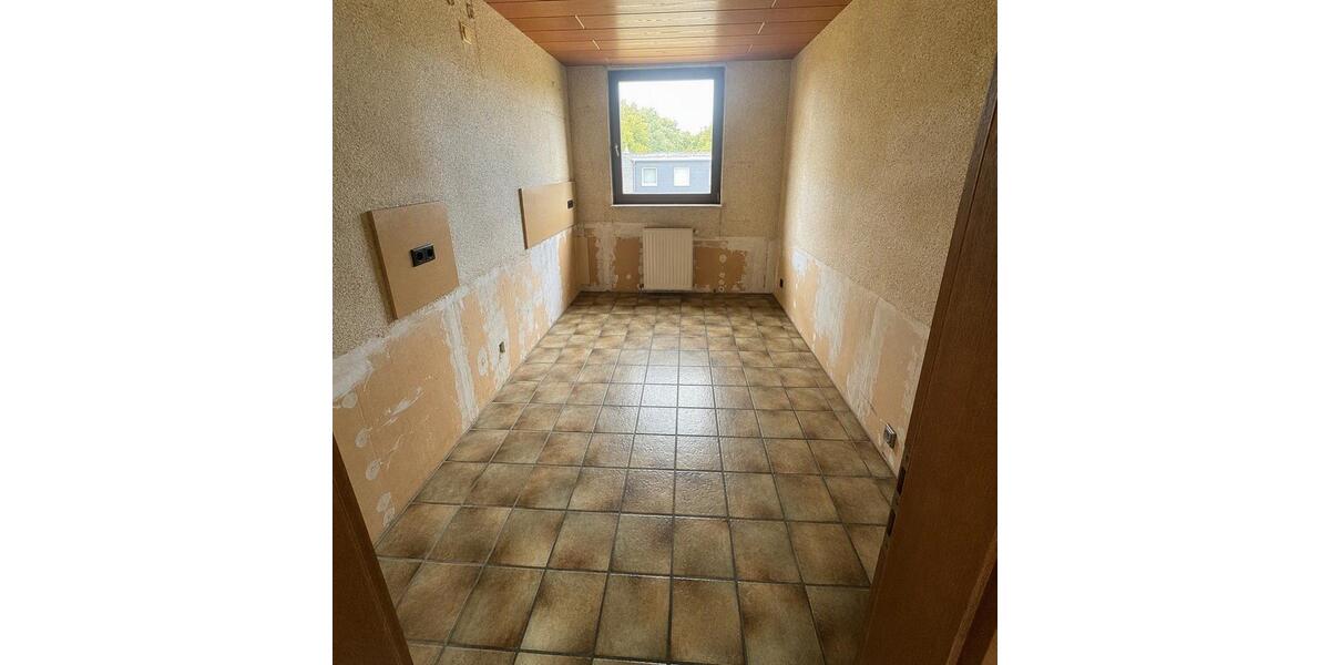 Dachgeschoßwohnung Bochum Günnigfeld - 3 Zimmer, 107 m&sup2;, 695&euro; | Angebot:27533094