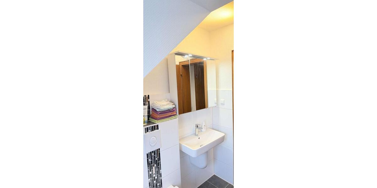 Dachgeschoßwohnung Essen Stadtbezirk II - 3 Zimmer, 66 m&sup2;, 650&euro; | Angebot:24813812