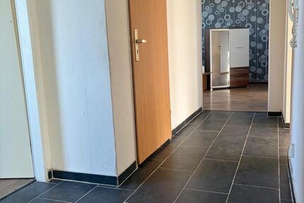 Wohnung Duisburg Rheinhausen - 4 Zimmer, 85 m&sup2;, 1.100&euro; | Angebot:27564395