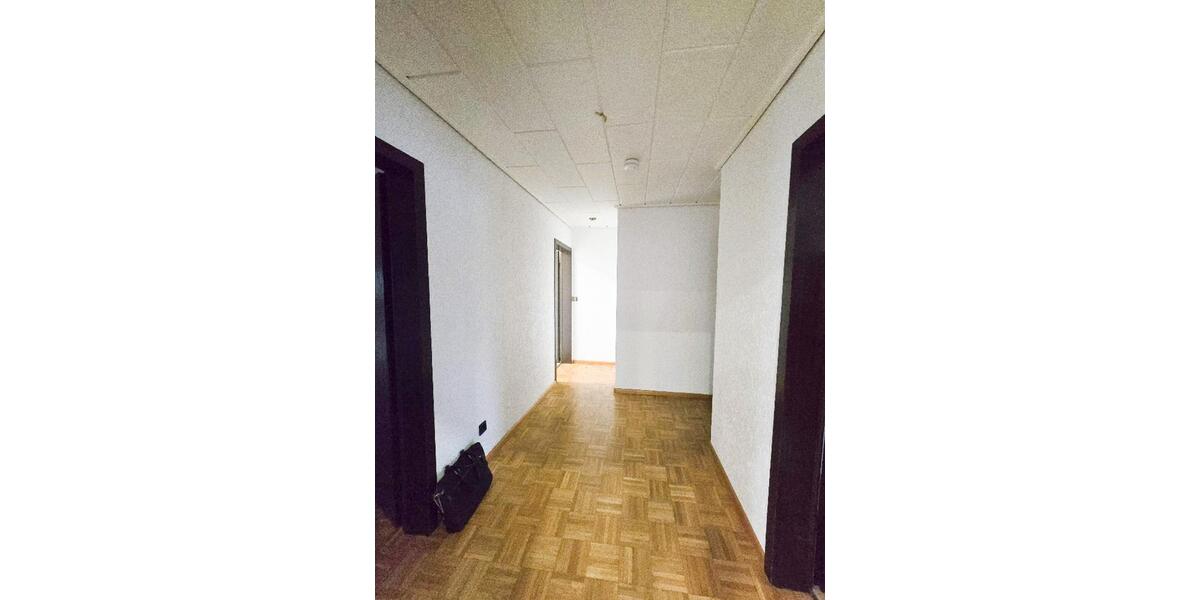 Etagenwohnung Duisburg Hamborn - 2.5 Zimmer, 96 m&sup2;, 780&euro; | Angebot:25918597