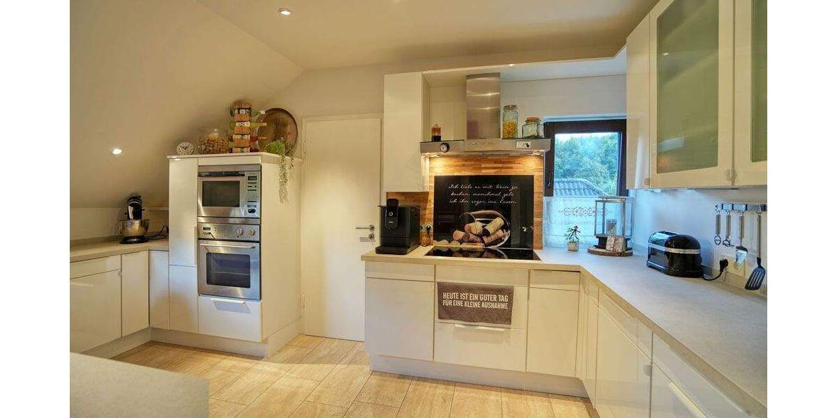 Etagenwohnung Gelsenkirchen Ückendorf - 3 Zimmer, 100 m&sup2;, 389.000&euro; | Angebot:25687041