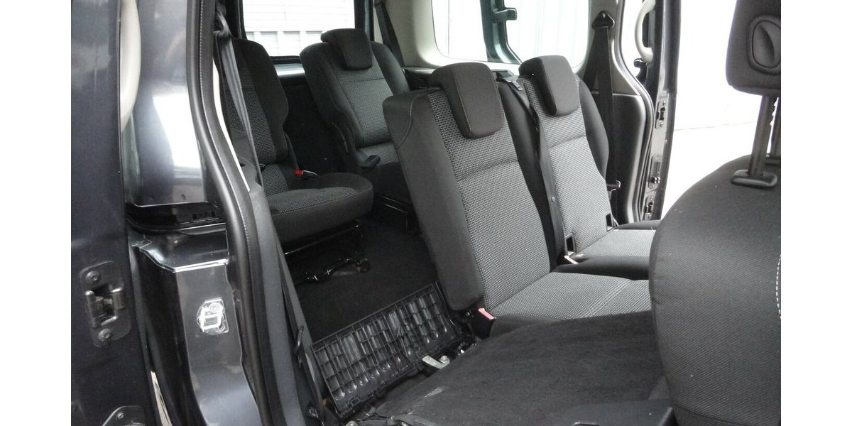 Mercedes-Benz Citan 111 CDI Lang Klimatr.PDC SHZ 7 Sitzer 178.000 km 7.990 &euro; Neuss 41462