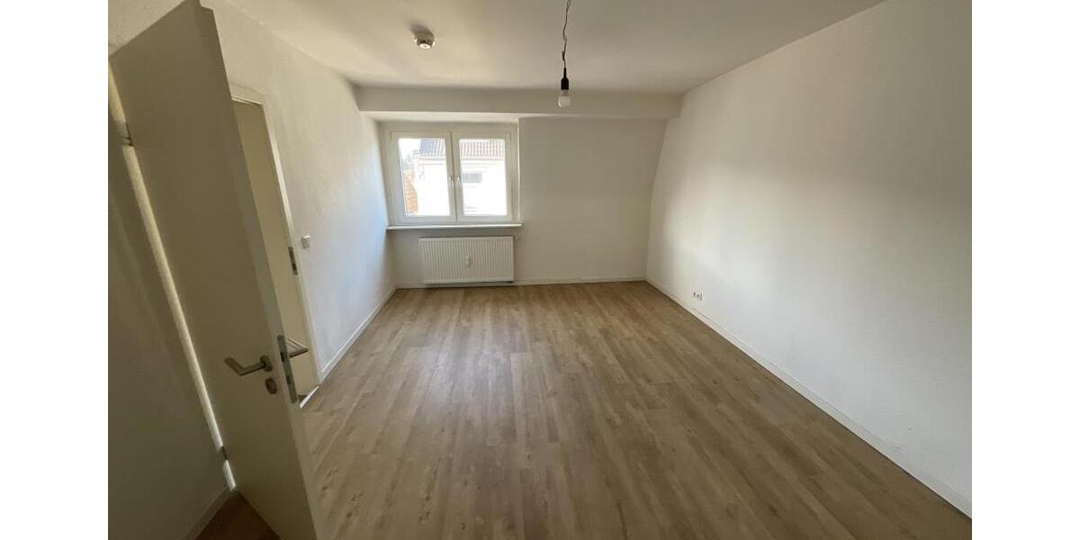 Etagenwohnung Essen Stadtbezirk VI - 3 Zimmer, 83 m&sup2;, 729&euro; | Angebot:24693132