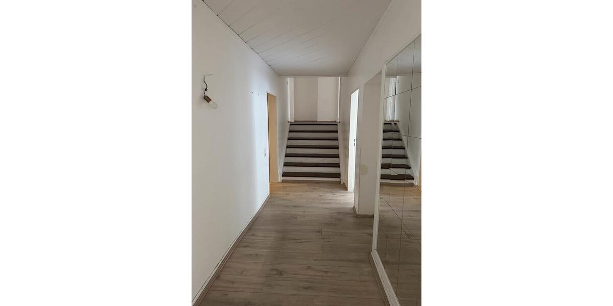Erdgeschoßwohnung Wuppertal Unterbarmen - 4 Zimmer, 99 m&sup2;, 580&euro; | Angebot:25944891