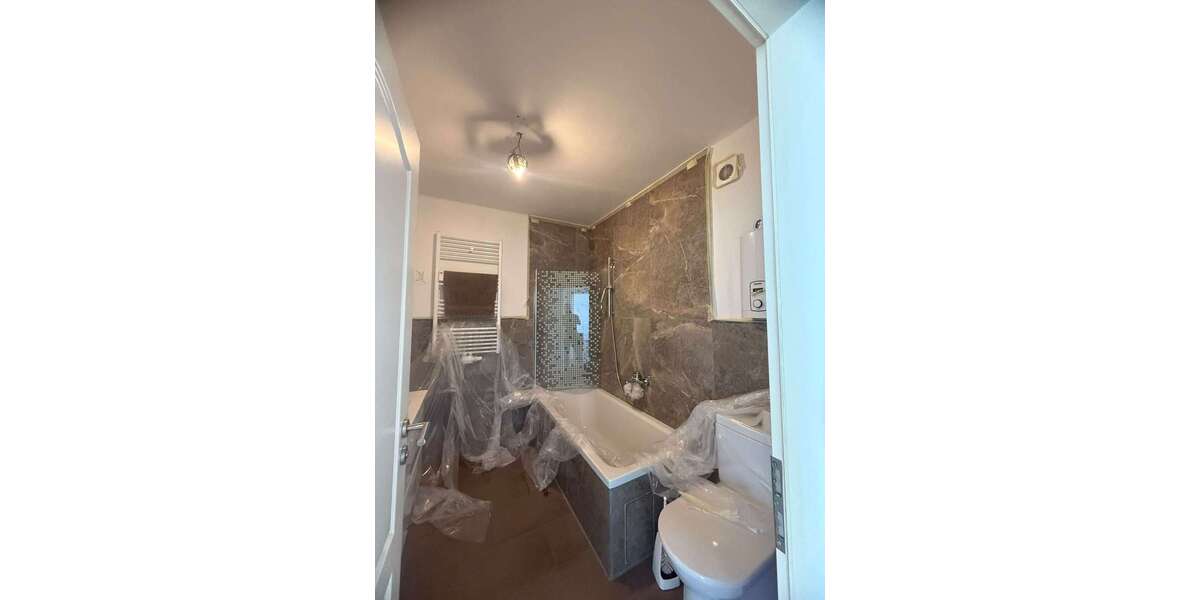 Etagenwohnung Düsseldorf Heerdt - 3 Zimmer, 83 m&sup2;, 1.100&euro; | Angebot:27224543