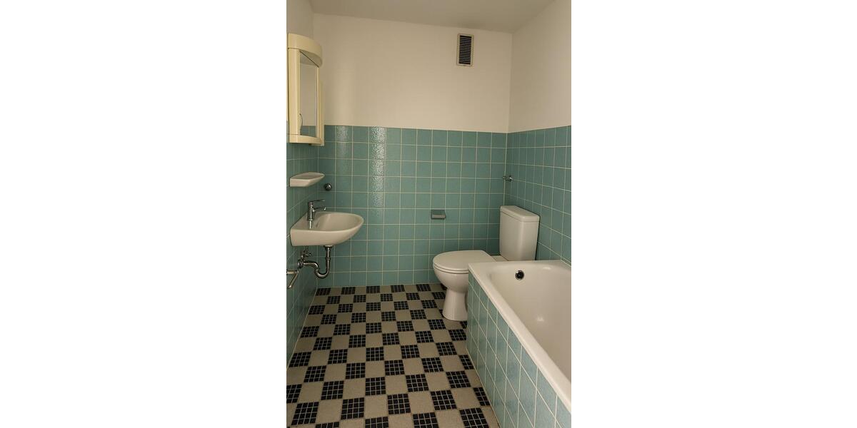 Etagenwohnung Wuppertal Gemarkung Vohwinkel - 3 Zimmer, 73 m&sup2;, 600&euro; | Angebot:25920246