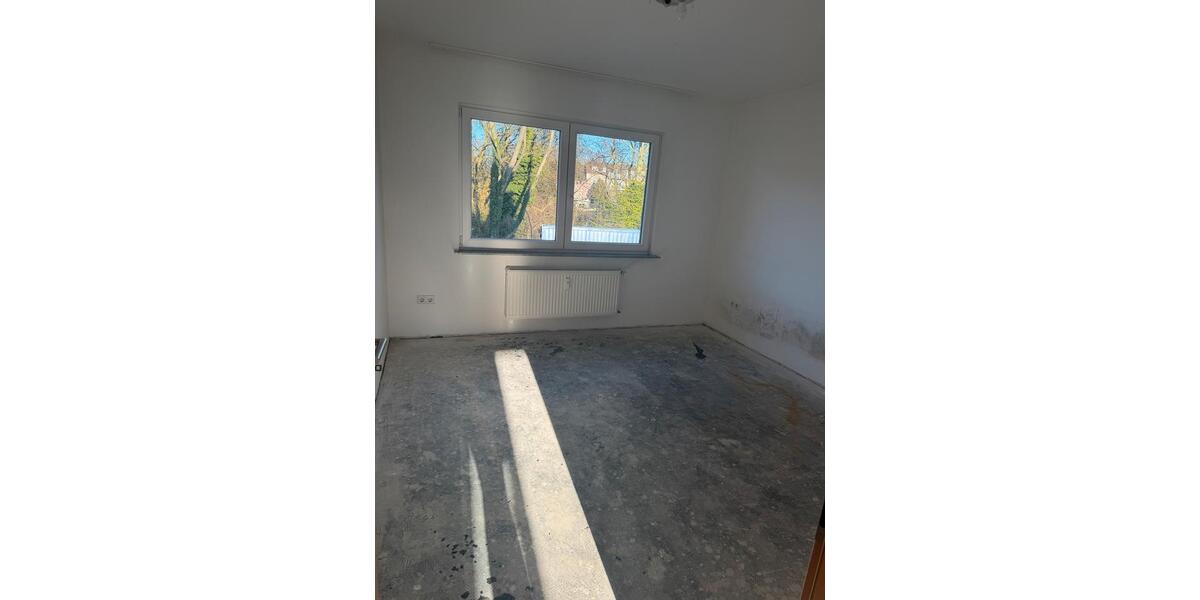 Etagenwohnung Duisburg Mittelmeiderich - 1 Zimmer, 40 m&sup2;, 610&euro; | Angebot:25994205