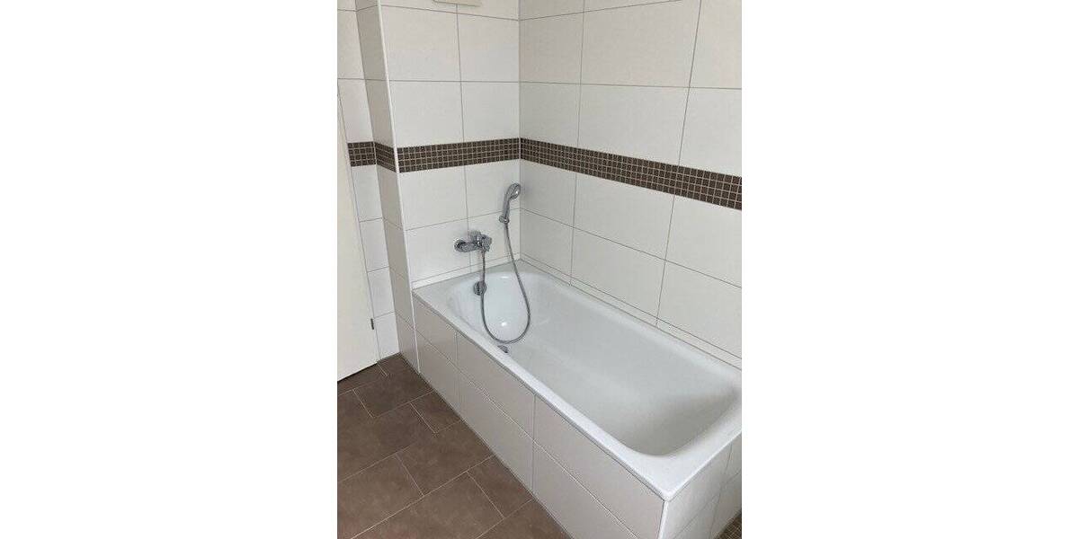 Etagenwohnung Meerbusch Osterath - 4 Zimmer, 122 m&sup2;, 1.229&euro; | Angebot:25742528