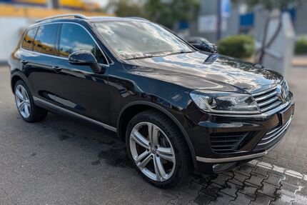 VW Touareg 176.412 km 17.290 &euro; Duisburg 47228