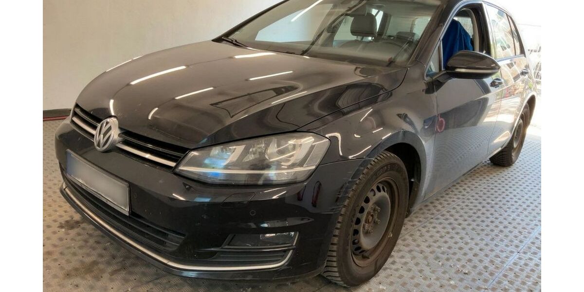 VW Golf 215.726 km 3.900 &euro; Gelsenkirchen 45879