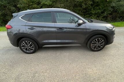 Hyundai TUCSON 30.700 km 15.900 &euro; Monheim 40789