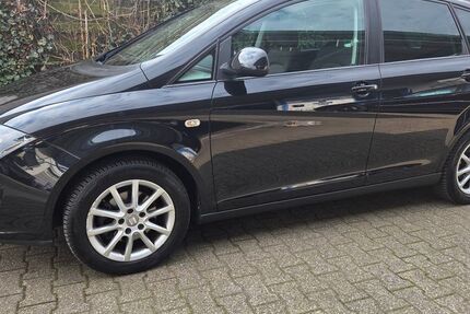 Seat Altea 130.923 km 7.990 &euro; Oberhausen 46149